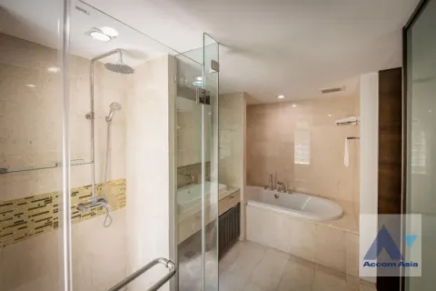 Condominio de 2 dormitorios en Khlong Toei, Bangkok, Tailandia № 214388 - foto 15
