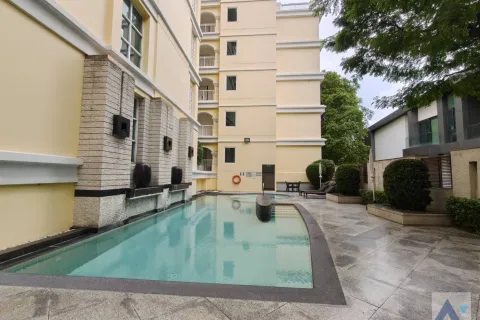 Condominio de 2 dormitorios en Khlong Toei, Bangkok, Tailandia № 214388 - foto 25