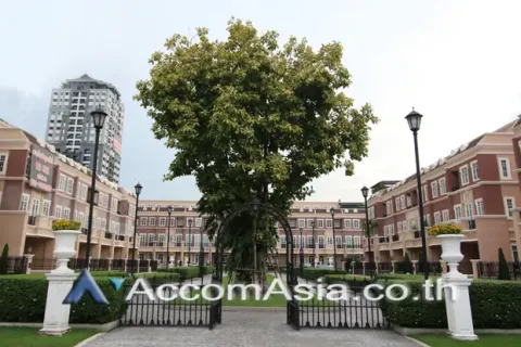 Adosado de 4 dormitorios en Watthana, Bangkok, Tailandia № 214392 - foto 8