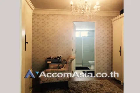 Adosado de 4 dormitorios en Watthana, Bangkok, Tailandia № 214392 - foto 7