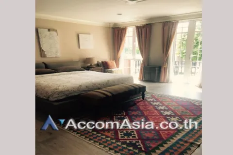 Adosado de 4 dormitorios en Watthana, Bangkok, Tailandia № 214392 - foto 3