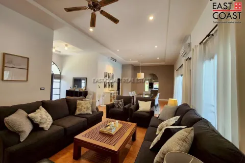 Casa de 4 dormitorios en Pattaya, Tailandia № 212527 - foto 16