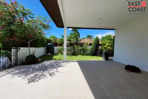Casa de 4 dormitorios en Pattaya, Tailandia № 212527 - foto 9