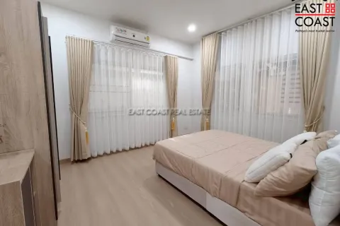Casa de 3 dormitorios en Pattaya, Tailandia № 212522 - foto 11