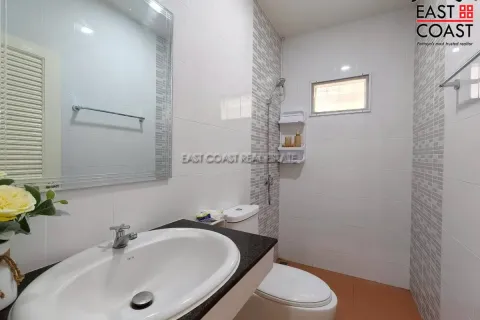 Casa de 3 dormitorios en Pattaya, Tailandia № 212522 - foto 8