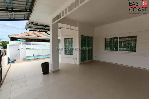 Casa de 3 dormitorios en Pattaya, Tailandia № 212522 - foto 2