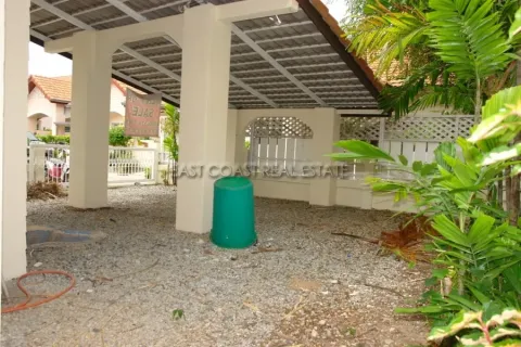 Casa de 3 dormitorios en Pattaya, Tailandia № 212524 - foto 11