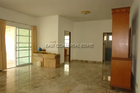Casa de 3 dormitorios en Pattaya, Tailandia № 212524 - foto 4