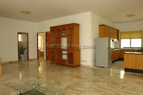 Casa de 3 dormitorios en Pattaya, Tailandia № 212524 - foto 2