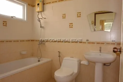 Casa de 3 dormitorios en Pattaya, Tailandia № 212524 - foto 7