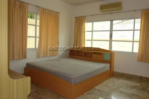 Casa de 3 dormitorios en Pattaya, Tailandia № 212524 - foto 6