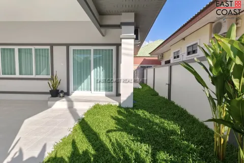 Casa de 3 dormitorios en Pattaya, Tailandia № 212521 - foto 7