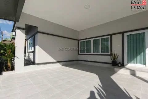 Casa de 3 dormitorios en Pattaya, Tailandia № 212521 - foto 5