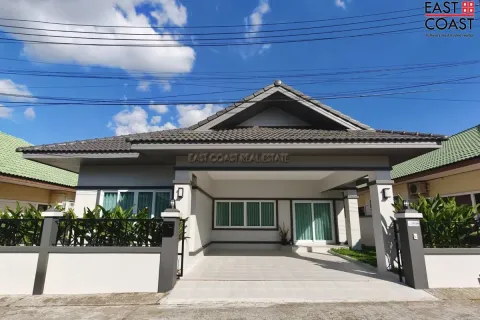 House in Pattaya, Thailand 3 bedrooms № 212521