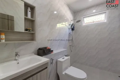 Casa de 3 dormitorios en Pattaya, Tailandia № 212521 - foto 23