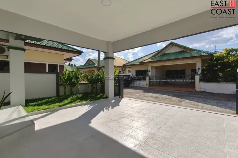 Casa de 3 dormitorios en Pattaya, Tailandia № 212521 - foto 4