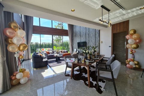 Вилла в Паттайе, Таиланд с 4 спальнями  № 169882 - фото 3