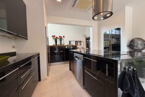 Villa in Cha-am, Thailand 5 bedrooms № 162205 - photo 18