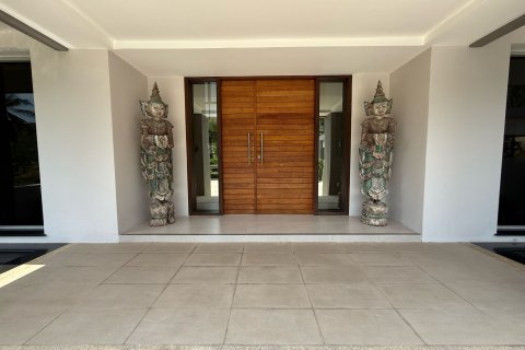 Villa in Cha-am, Thailand 5 bedrooms № 162205 - photo 5