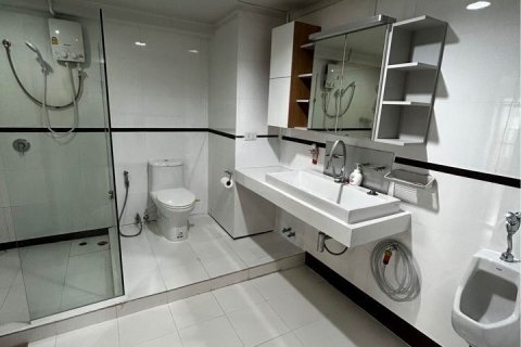 Condo à Khlong Toei, Bangkok, Thaïlande, 2 chambres  № 162207 - photo 5