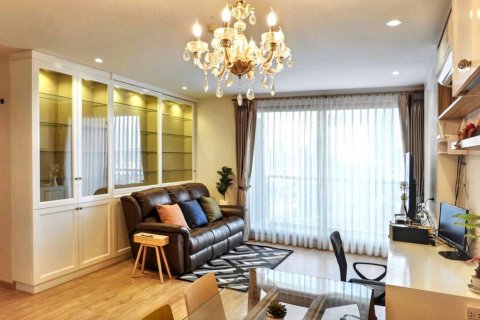 Condo à Phra Khanong, Bangkok, Thaïlande, 2 chambres  № 115302 - photo 2