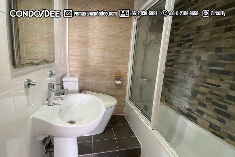 Condo à Watthana, Bangkok, Thaïlande, 2 chambres № 200848 - photo 4