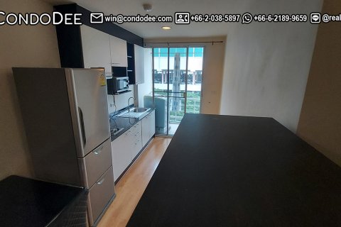 Condo à Watthana, Bangkok, Thaïlande, 2 chambres № 200854 - photo 6
