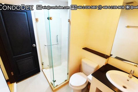 Condo à Watthana, Bangkok, Thaïlande, 2 chambres № 200854 - photo 14