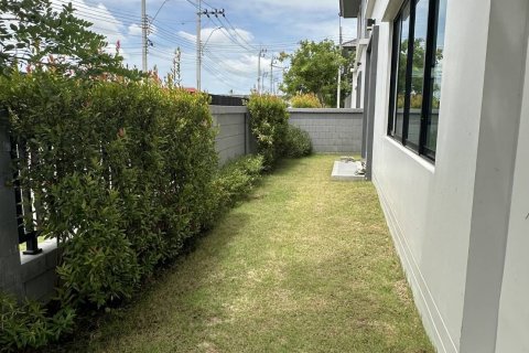 House in Samut Prakan, Thailand 4 bedrooms № 139005 - photo 14