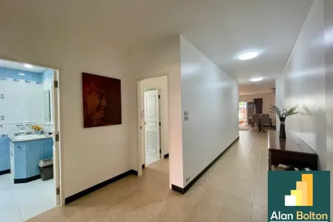 Condominio de 2 dormitorios en Pattaya, Tailandia № 211009 - foto 2
