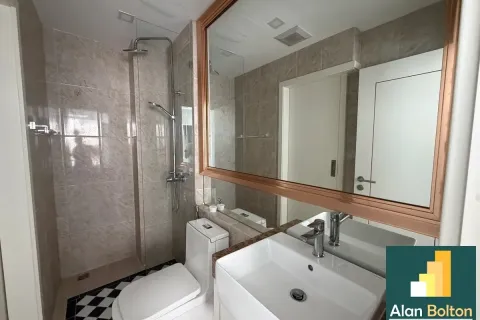 Condominio de 2 dormitorios en Jomtien Beach, Pattaya, Tailandia № 211011 - foto 7