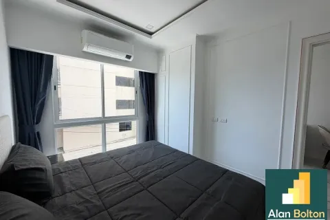 Condominio de 2 dormitorios en Jomtien Beach, Pattaya, Tailandia № 211011 - foto 2