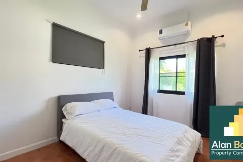 Casa de 4 dormitorios en Pattaya, Tailandia № 211014 - foto 14