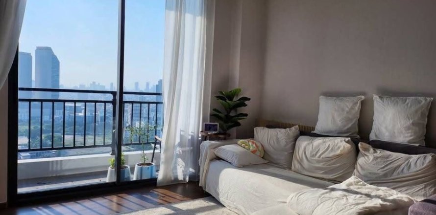 Condo à Huai Khwang, Bangkok, Thaïlande, 2 chambres № 173698