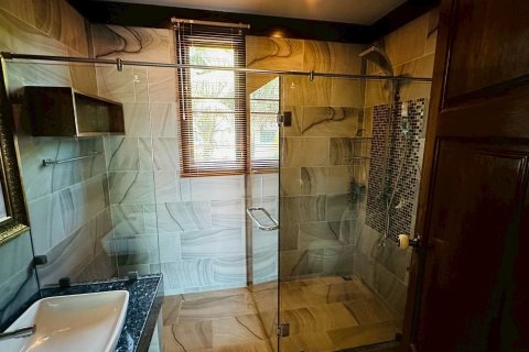 Villa à Chiang Mai, Thaïlande 5 chambres № 173694 - photo 11