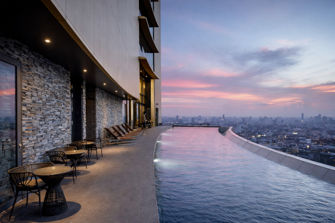 Кондоминиум с 2 спальнями в Клонг Тоэй, Бангкок, Таиланд № 173695 - фото 14