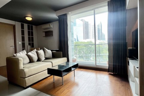 Condo in Watthana, Bangkok, Thailand, 2 bedrooms  № 151265 - photo 1