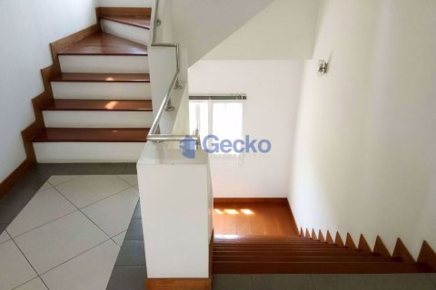 House in Pattaya, Thailand 4 bedrooms № 197145 - photo 22