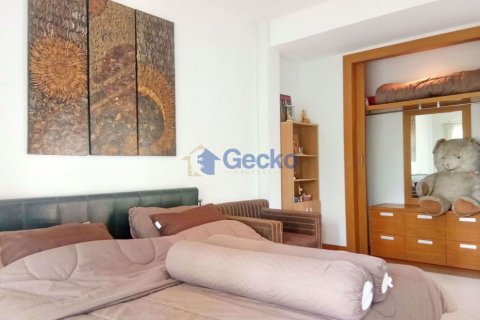 House in Pattaya, Thailand 4 bedrooms № 197145 - photo 8