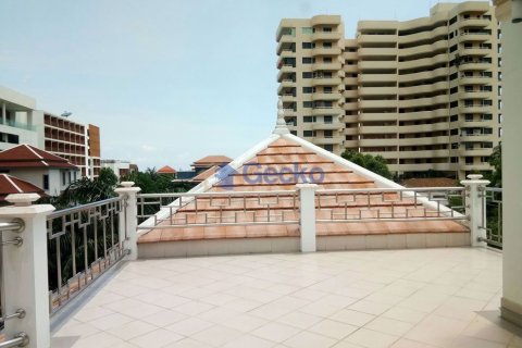 House in Pattaya, Thailand 4 bedrooms № 197145 - photo 20
