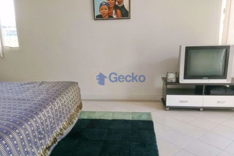 House in Pattaya, Thailand 4 bedrooms № 197145 - photo 19