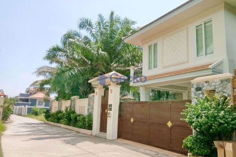 House in Pattaya, Thailand 4 bedrooms № 197145 - photo 29