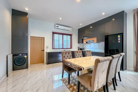 House in Pattaya, Thailand 3 bedrooms № 156735 - photo 6