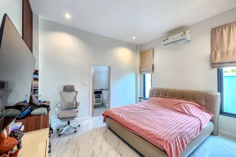 House in Pattaya, Thailand 3 bedrooms № 156735 - photo 22