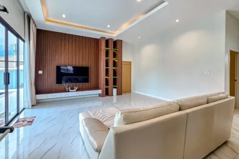 House in Pattaya, Thailand 3 bedrooms № 156735 - photo 9