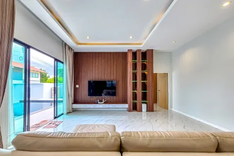 House in Pattaya, Thailand 3 bedrooms № 156735 - photo 4