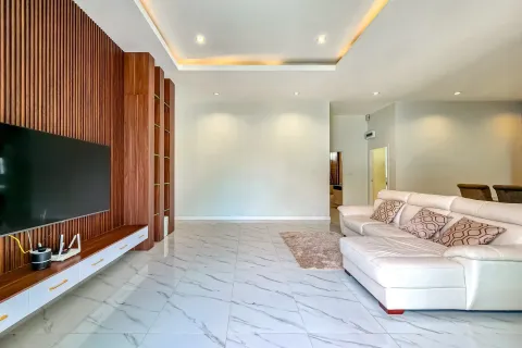 House in Pattaya, Thailand 3 bedrooms № 156735 - photo 11