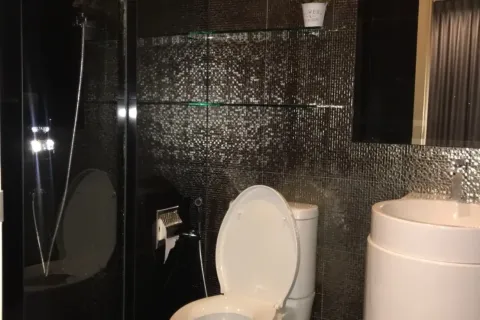 Студия в кондо в Клонг Тоэй, Бангкок, Таиланд № 153673 - фото 9