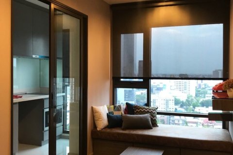 Студия в кондо в Клонг Тоэй, Бангкок, Таиланд № 153673 - фото 5