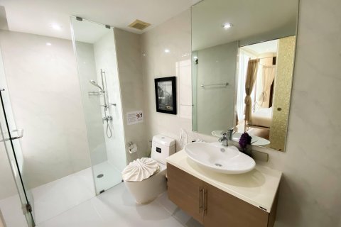 Condo in Hua Hin, Thailand, 2 bedrooms  № 153672 - photo 14